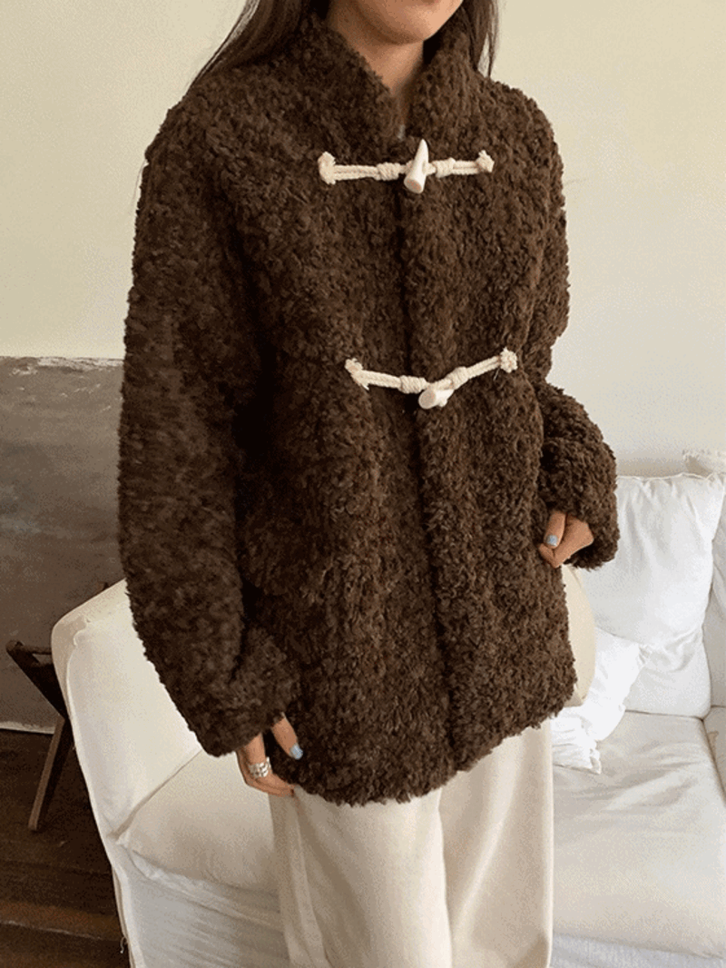 앙카라 떡볶이 양털 코트 드레보루조